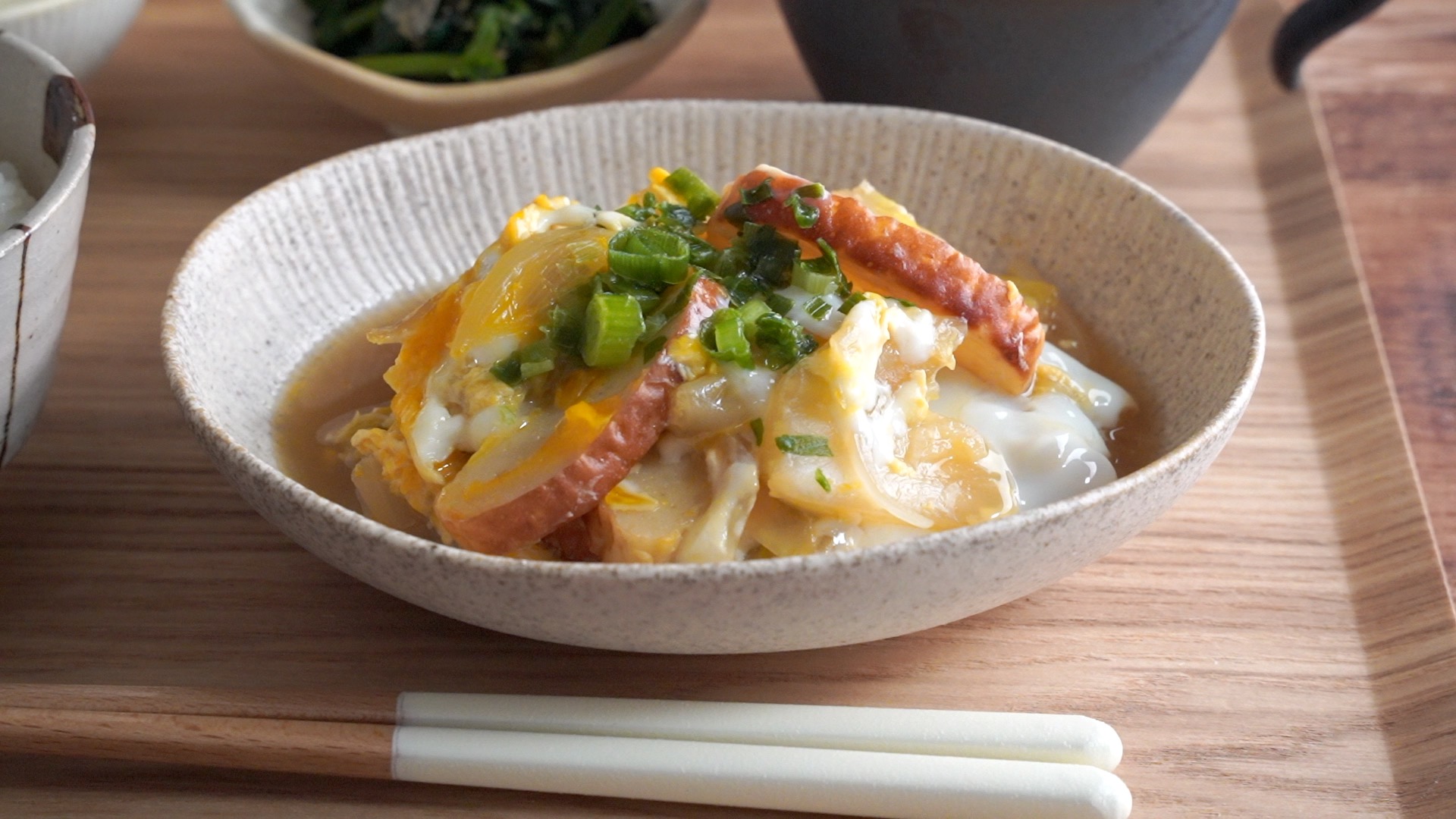白菜とかまぼこの卵とじ