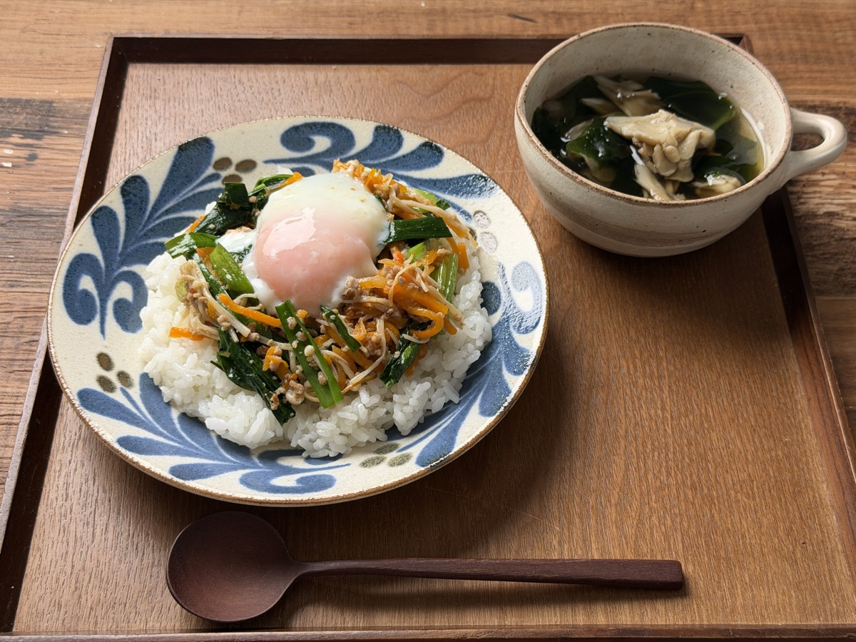 ビビンバとスープの晩ごはん