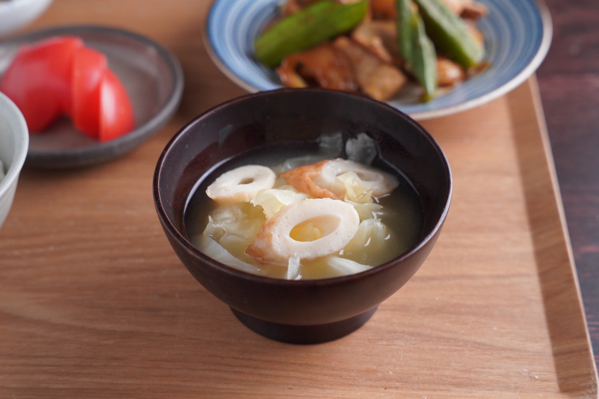 キャベツとちくわの味噌汁