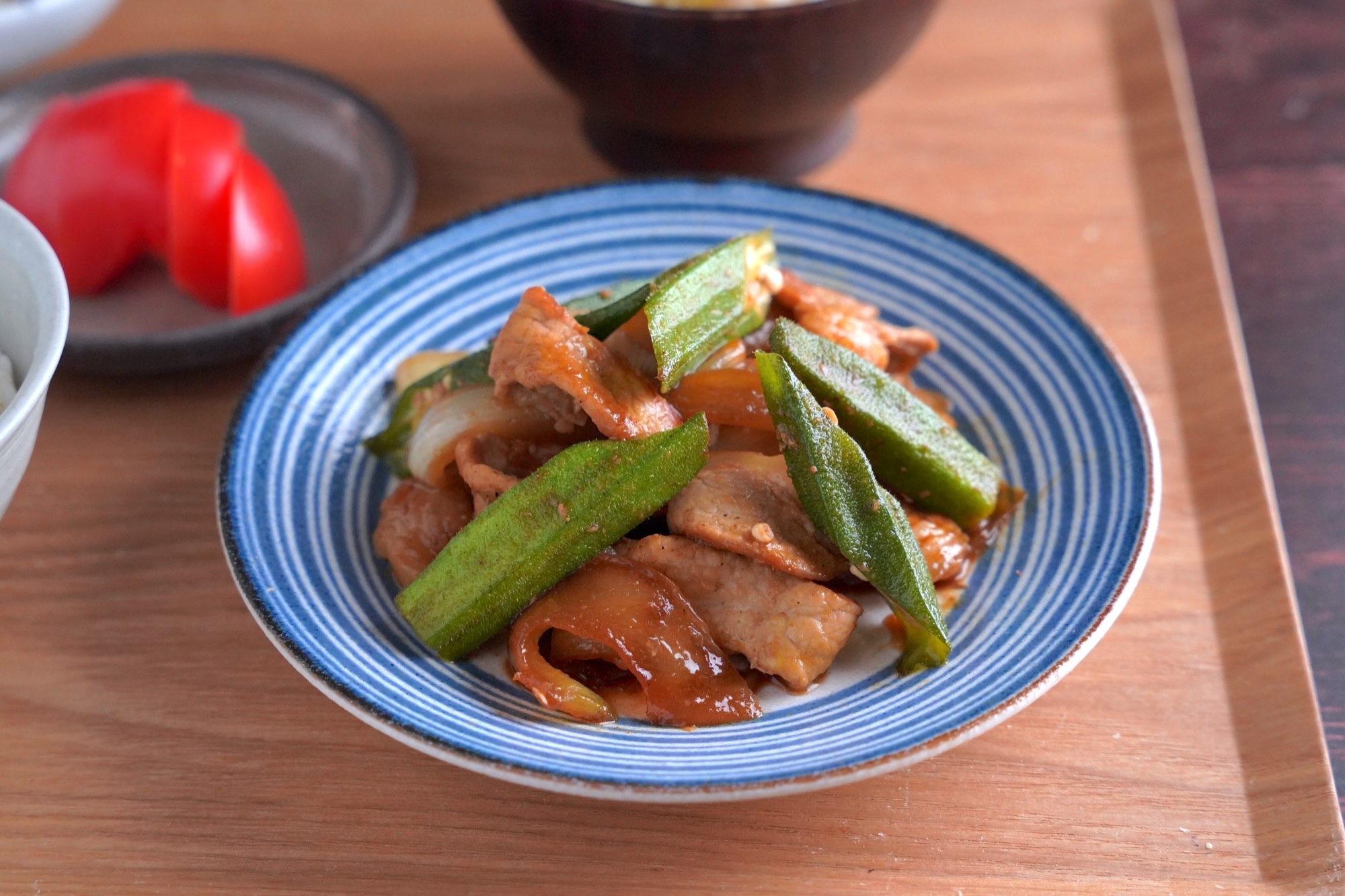 おくらと豚肉のカレー炒めの献立
